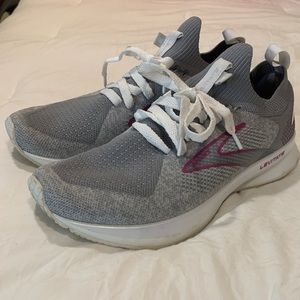 Brooks Levitate 5 Shoes
